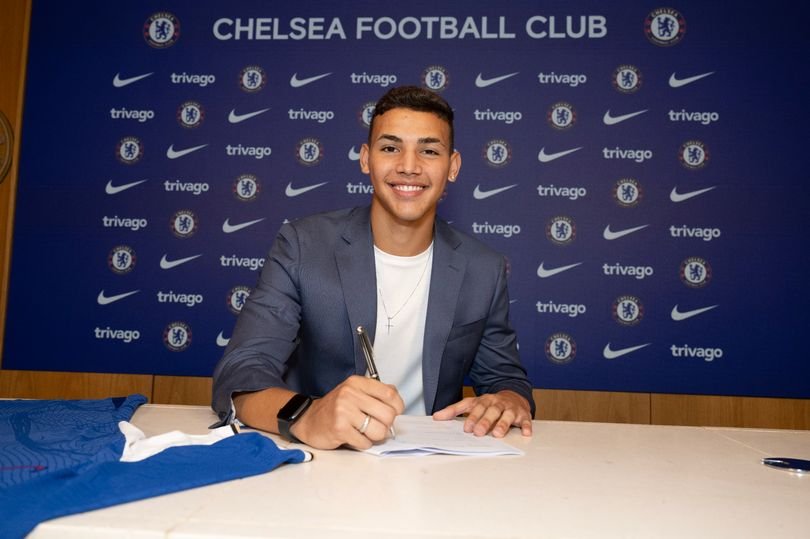 Deivid Washington an ajouté un autre but pour Chelsea à son compteur pour le groupe junior des Blues contre le groupe B de Strasbourg à Cobham.